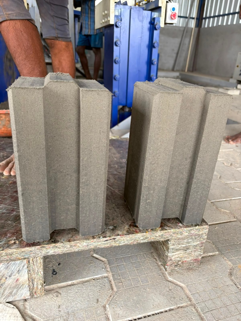PIN Enterprises Interlocking Brick